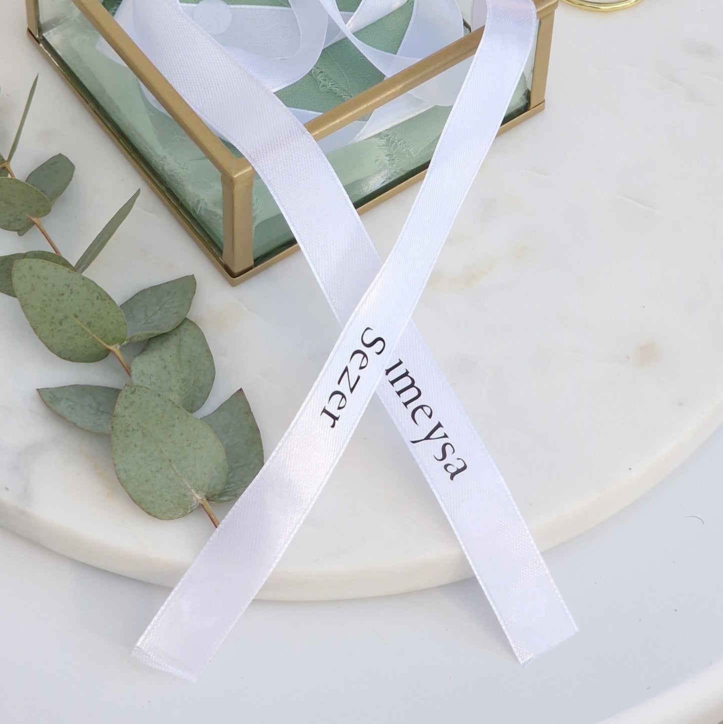 Engagement ribbon